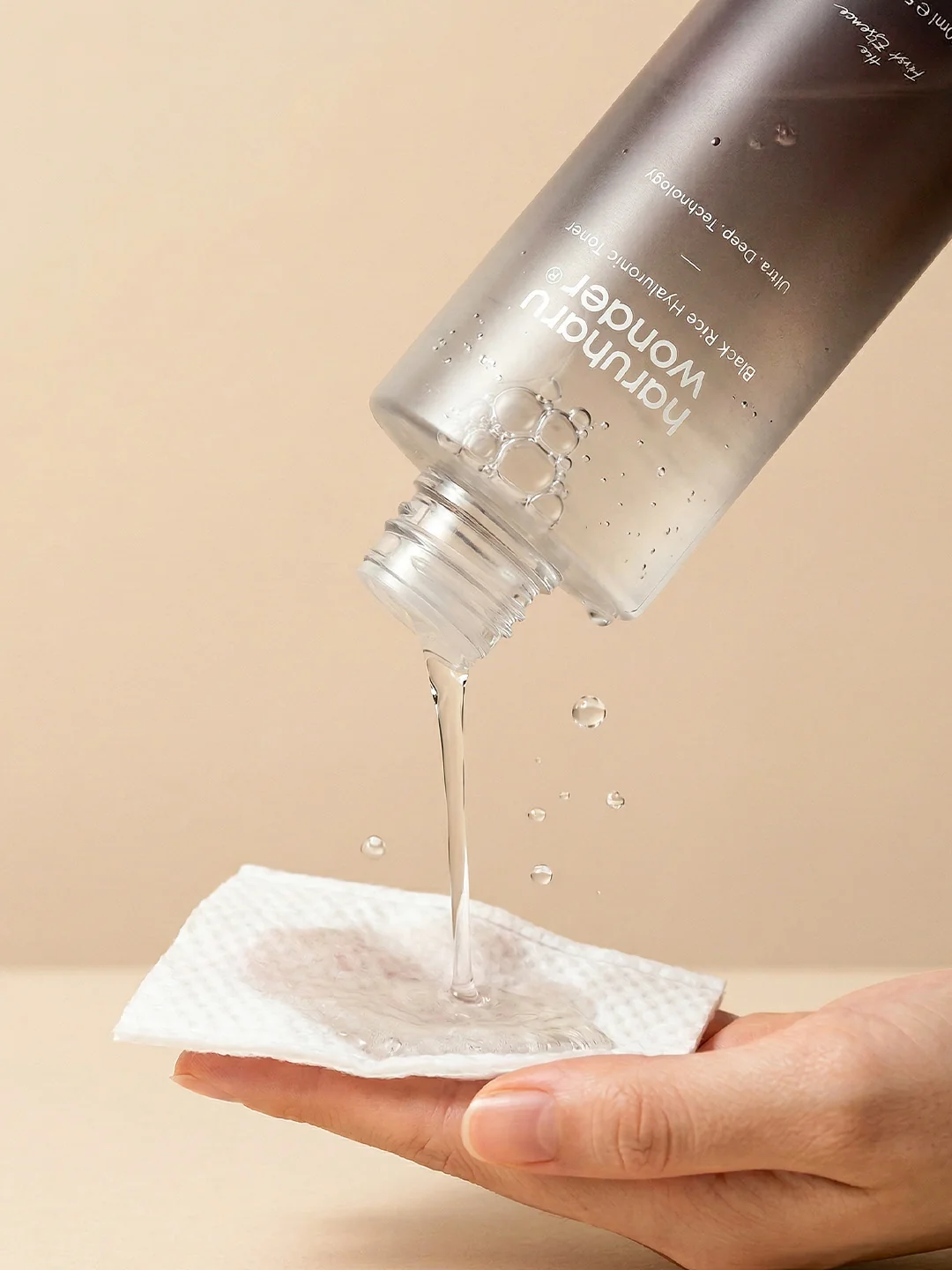 Haruharu Wonder Black Rice Hyaluronic Toner - Image 6