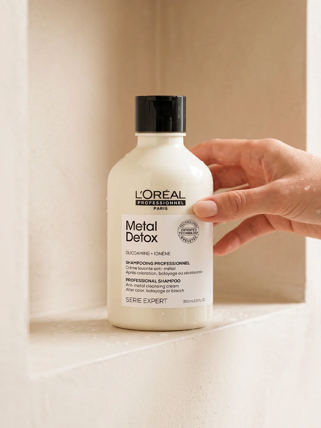 L'Oreal Metal Detox Shampoo - Image 2